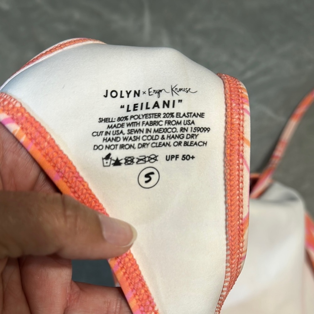 Jolyn x Eryn, Leilani surf suit, size small - Picture 4 of 4